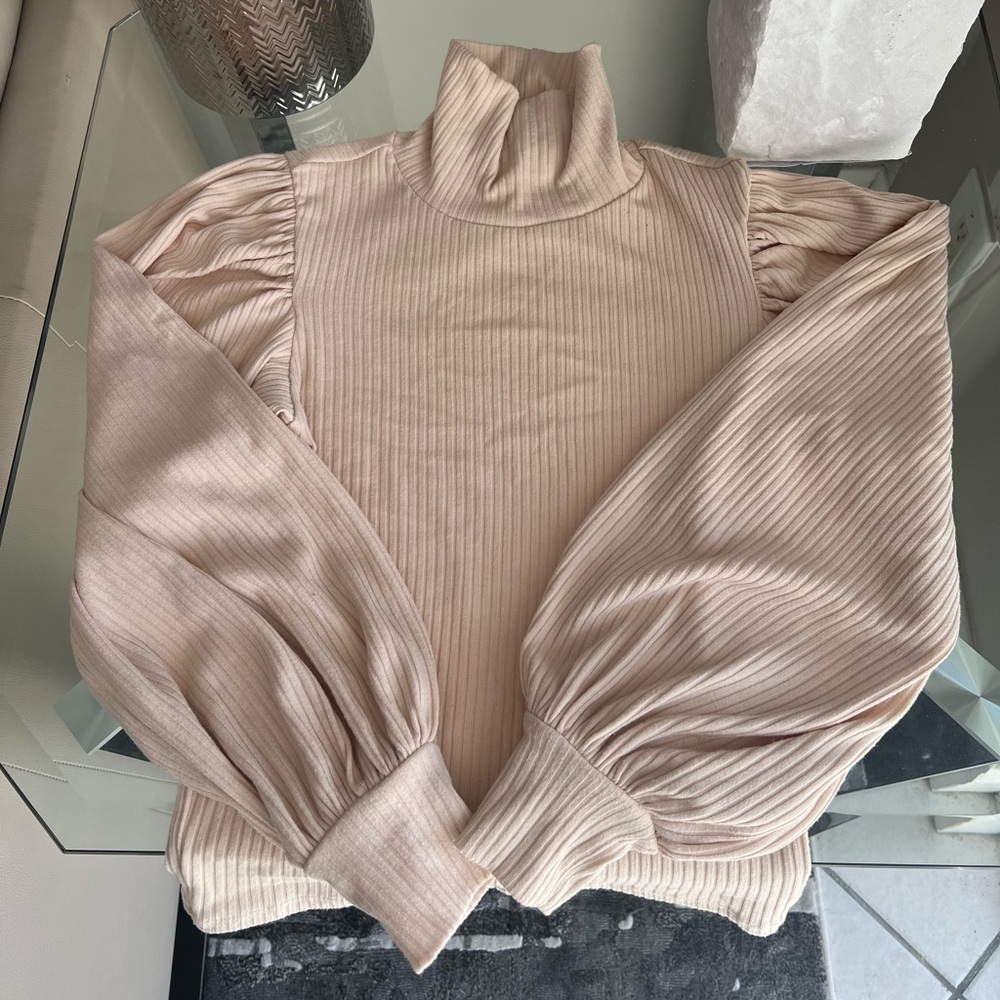 Forever 21 Turtleneck Puff Long Sleeve Top